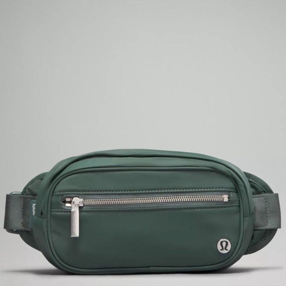 Lululemon Unisex 1.8L DARK FOREST  Wunderlust  Belt Bag Sling Bag BRAND NEW